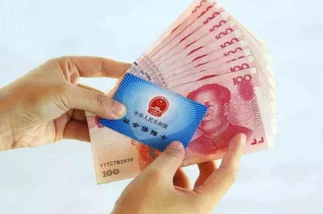 100万现金养老和每月拿3500养老金，谁过得更幸福-1