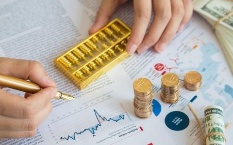 为什么多家银行发公告，限制客户每日转账额度5000